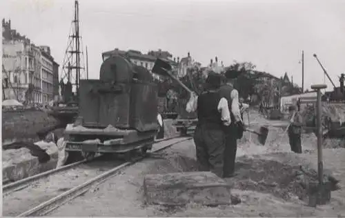 Original Foto Berlin Kreuzberg, U-Bahnhof Hallesches Tor, Nord-Süd-Bahn, um 1946