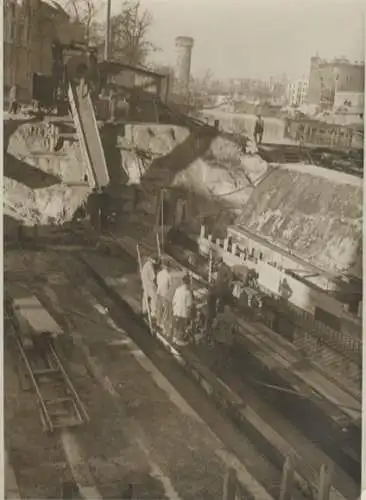 Original Foto Berlin Kreuzberg, Baustelle U-Bahnhof Hallesches Tor, Nord-Süd-Bahn, um 1946