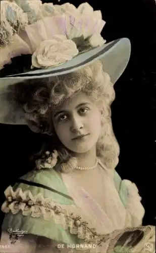 Ak Schauspielerin? De Mornand, Porträt. Hut