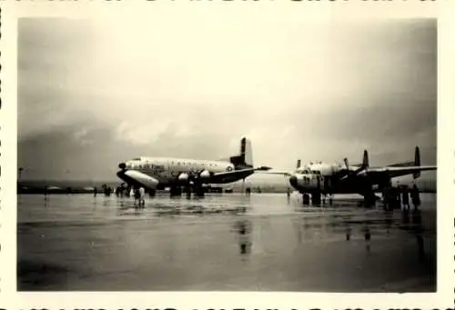 Foto Amerikanisches Militärflugzeug, Flughafen, US Air Force