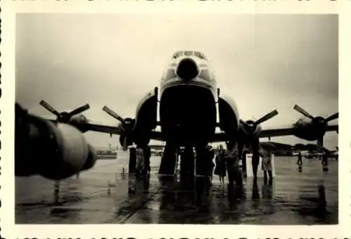 Foto Flughafen, Passagierflugzeug