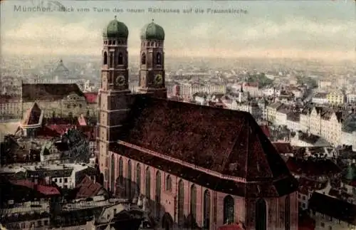 Ak München, Gesamtansicht, Frauenkirche, Blick vom Turm des neuen Rathauses