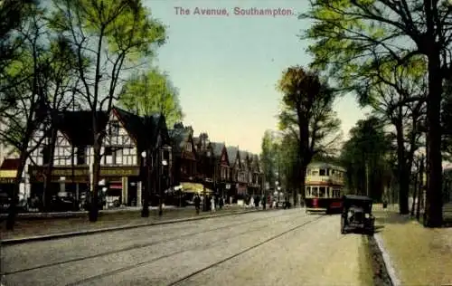 Ak Southampton Hampshire England, The Avenue, Straßenansicht, alte Gebäude, Straßenbahn, Grüna...