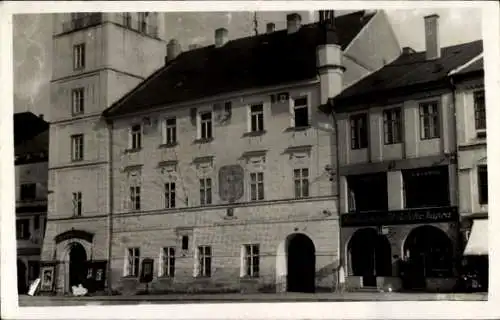 Ak Třeboň Wittingau Südböhmen, Historisches Gebäude, Café, Stadtplatz, Schwarz-Weiß-Bild