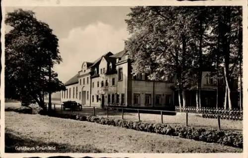 Ak Waldenburg in Sachsen, Gasthof Grünfeld