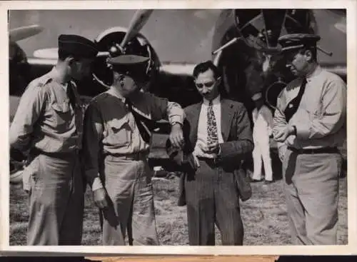 Foto Amerikanisches Militärflugzeug, Pilot