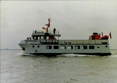 Ak Insel Pellworm Nordfriesland, Das Bild zeigt ein Fährgastschiff mit dem Namen MS Nordfriesl...