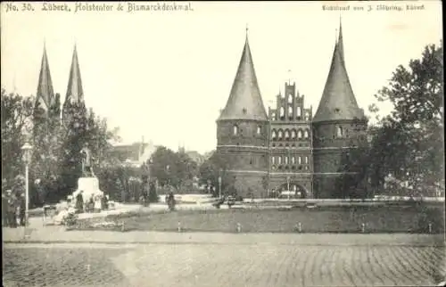 Ak Hansestadt Lübeck, Holstentor, Bismarckdenkmal