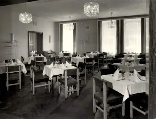 Ak Rudolstadt in Thüringen, Gaststätte "Hotel Zum Löwen", Innenansicht