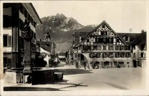 Ak Küssnacht Kt. Schwyz Schweiz, Marktplatz, Gasthaus zum Engel, Pilatus