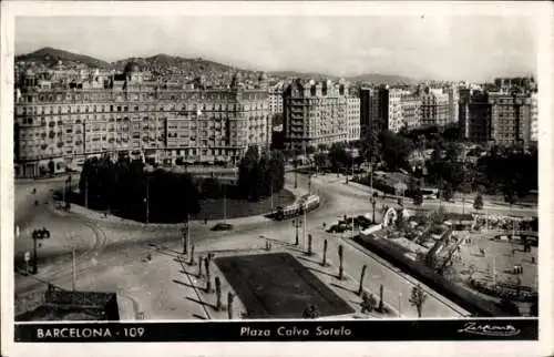 Ak Barcelona Katalonien Spanien, Plaza de Cataluña, Plaça de Catalunya, Schwarz-weiß Foto des ...