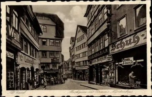 Ak Kassel in Hessen, Marktgasse mit Grimms Märchenhaus, Schuhe, Lebensmittel