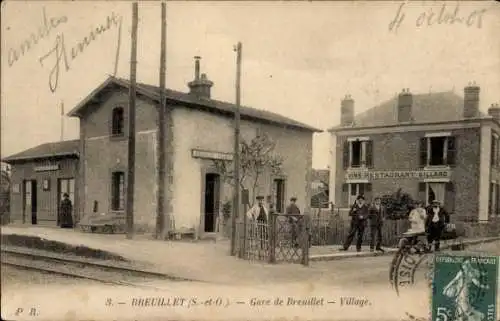 Ak Breuillet Essonne, Bahnhof  Restaurant, Menschen, Gebäude