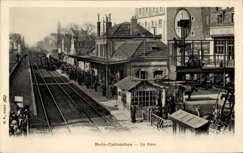 CPA Bois Colombes Hauts de Seine, Gare