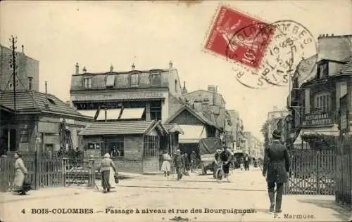 CPA Bois Colombes Hauts de Seine, Passage à niveau et rue des Bourguignons