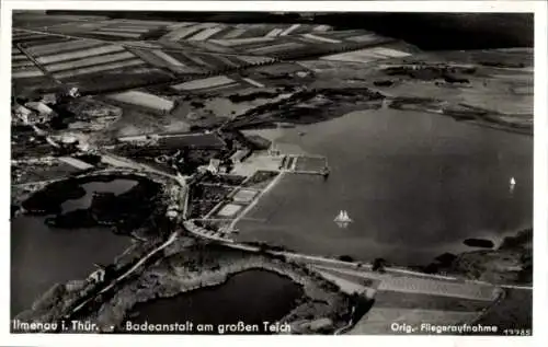 Ak Ilmenau in Thüringen, Fliegeraufnahme, Badeanstalt am großen Teich