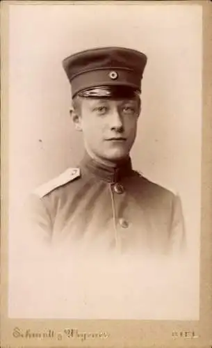 CdV Kiel, Deutscher Soldat in Uniform, Portrait