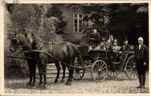 Foto Ak Dedeleben Huy im Harz, 60-jähriges Kriegerfest 17.8.1927, Kutsche, Veteranen