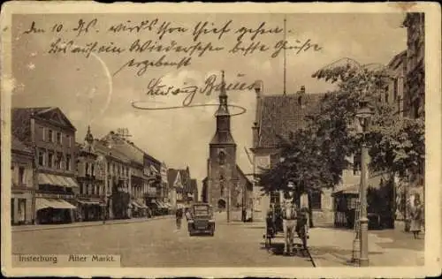 Ak Tschernjachowsk Insterburg Ostpreußen, Alter Markt, Gebäude, Kirche, Straßenansicht, Fahrzeug