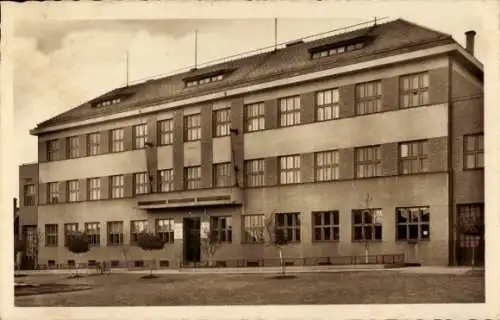 Ak Strážnice Strassnitz Südmähren, Amtsgebäude