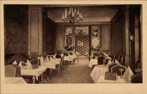 Ak Hamburg Altona, Restaurant Innenansicht, elegantes Ambiente, gedeckte Tische, Kronleuchter