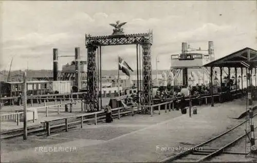 Ak Fredericia Jutland Dänemark, Fährhafen