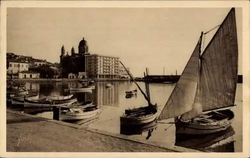 Ak Saint Raphaël Var, Hafen und Notre Dame de la Victoire