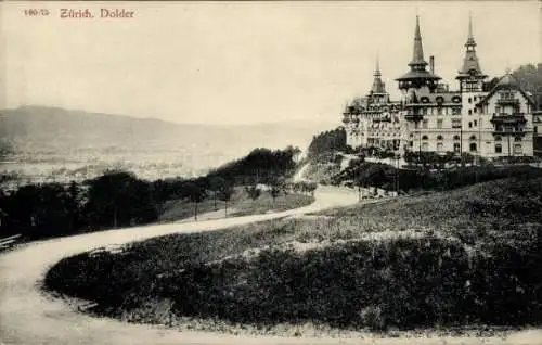 Ak Zürich Stadt Schweiz, Schlossähnliche Architektur, grüne Landschaft, bergige Umgebung, Straße