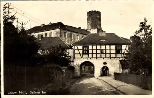 Ak Łagów Powiat Świebodziński Lagow Neumark Ostbrandenburg, Berliner Tor, Fachwerkhaus, Turm