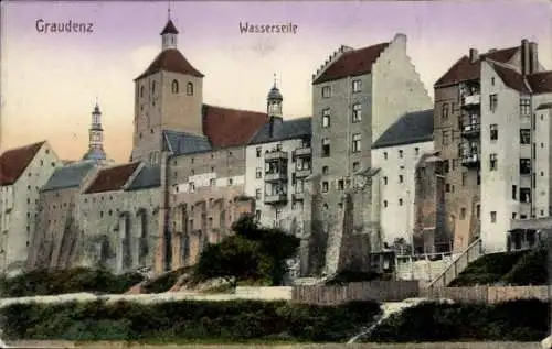 Ak Grudziądz Graudenz Westpreußen, Stadtansicht,  Wasserseite, historischer Gebäudekomplex