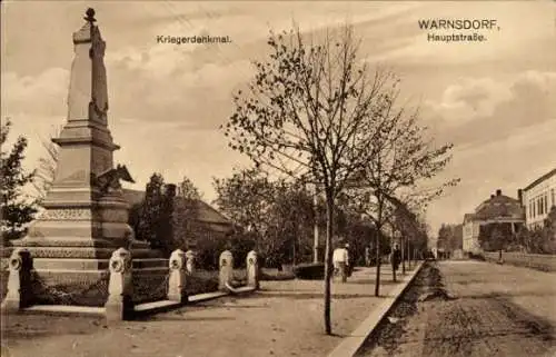 Ak Varnsdorf Warnsdorf Region Aussig, Hauptstraße, Kriegerdenkmal