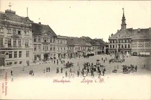 Ak Lípa Leipa Region Königgrätz, Marktplatz  historische Architektur, Menschen, Fahrzeuge