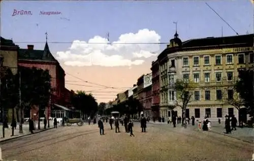 Ak Brno Brünn Südmähren, Neugasse, Stadtansicht, historische Gebäude, Straßenbahn, Menschen, T...