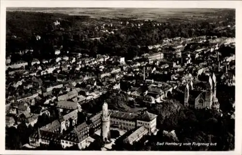 Ak Bad Homburg vor der Höhe Hessen, Ortsansicht, Weißer Turm, Kirche, Schloss, Fliegeraufnahme