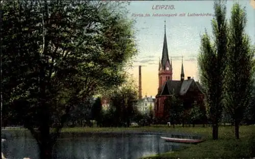 Ak Leipzig in Sachsen, Partie im Johannapark mit Lutherkirche