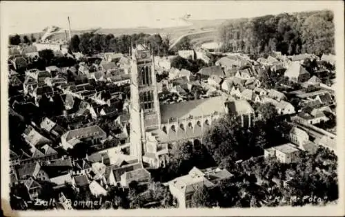 Ak Zaltbommel Gelderland, Stadtansicht von  Blick auf die St. Martinuskerk