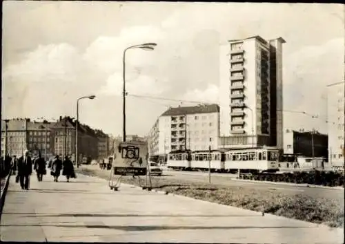 Ak Karl Marx Stadt Chemnitz in Sachsen, Hochhaus an der Klosterstraße, Straßenbahn