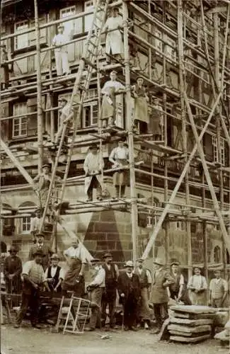 Foto Ak Zimmermänner, Baustelle