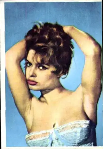 Sammelbild Schauspielerin Brigitte Bardot, Porträt