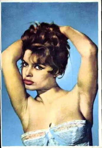 Sammelbild Schauspielerin Brigitte Bardot, Porträt