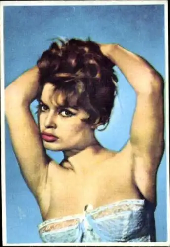 Sammelbild Schauspielerin Brigitte Bardot, Porträt