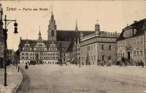 Ak Zerbst in Anhalt, am Markt