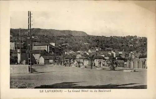 Ak Le Lavandou Var, Grand Hotel vom Boulevard aus gesehen