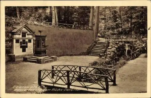 Ak Eberswalde in der Mark, Wasserfall, Mücke-Denkmal