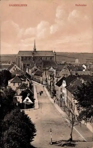 Ak Haderslev Hadersleben Dänemark, Luftbild der Stadt, Kirche