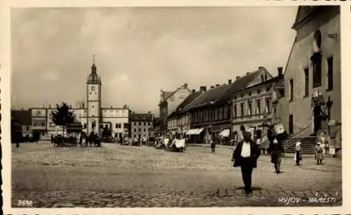 Ak Kyjov Gaya Südmähren, Historischer Platz, Gebäude, Turm, Menschen, Pferdefuhrwerke