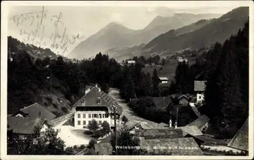 Ak Weissenburg im Simmental Kanton Bern,  Blick auf Niesen, Berge, Häuser, Wald