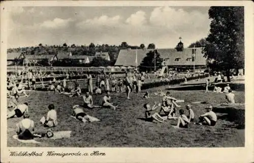 Ak Wernigerode im Harz, Waldhofbad, Schwimmbecken, Sonnenbaden, Zuschauer, Kaffeeterrasse