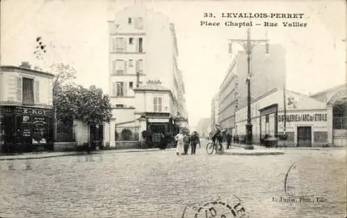 CPA Levallois-Perret-Hauts-de-Seine, Place Chaptal, Rue Vallier