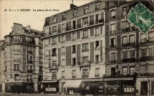 Ak Bécon les Bruyères Hauts de Seine,  La place de la Gare, Gebäude, historische Architektur